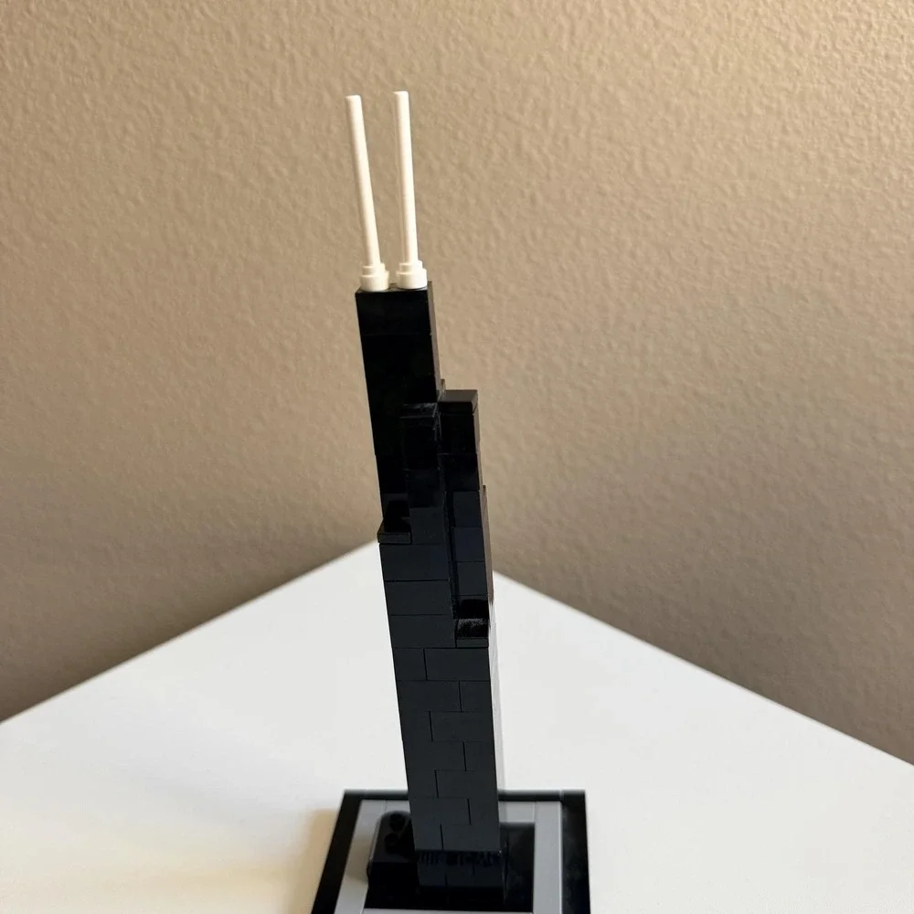 LEGO Architecture Willis Tower 21000 Chicago 100% Complete Retired 2011